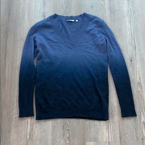 vince ombré blue 100% cashmere v-neck sweater SMALL, like new